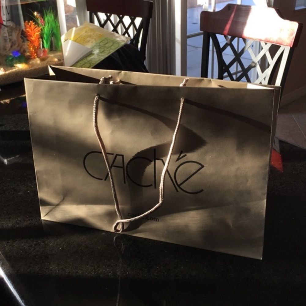 Cache handle bag 🌸 - Picture 2 of 7